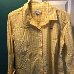 women’s vineyard vines button down!